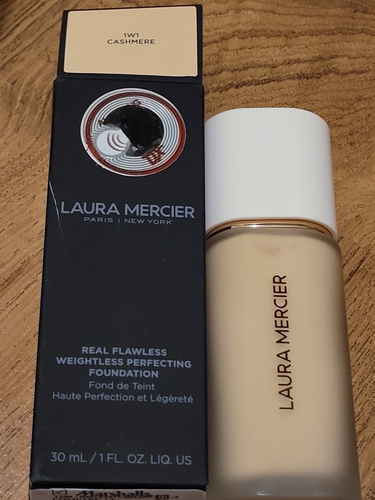 Laura Mercier Real Flawless Weightless Perfecting Foundation 1W1 Cashmere 1 oz