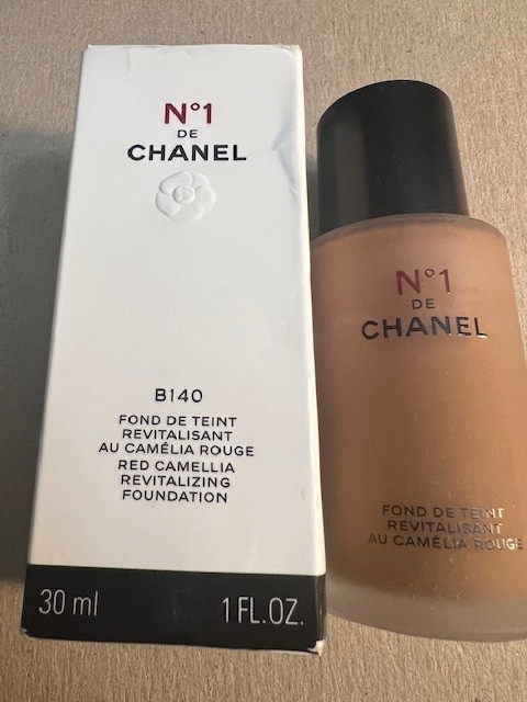 Chanel #1 De Chanel Red Camellia Revitalizing Foundation B140 1 Fl Oz Free Ship