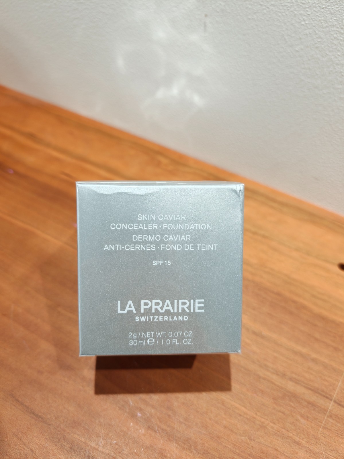 La Prairie Skin Caviar Concealer Foundation SPF 15 – Petale NC-05 NEW SEALED