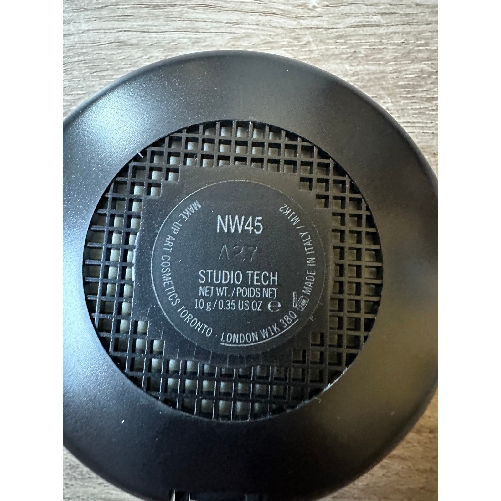 MAC Studio Tech Foundation NW45 – Discontinued