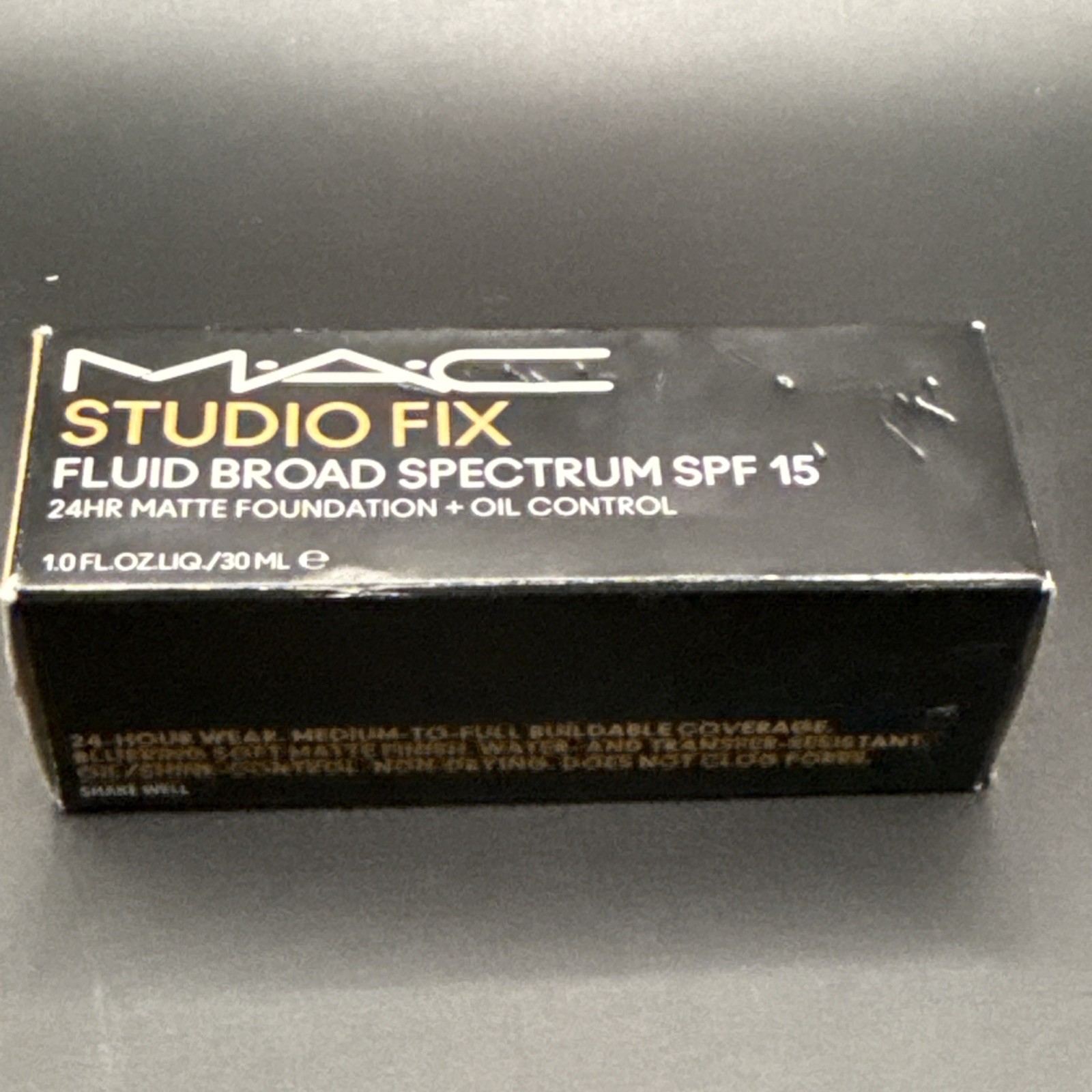 NC17 ( Light Beige ) ~ MAC Studio Fix Fluid Broad Spectrum Matte Foundation BNIB