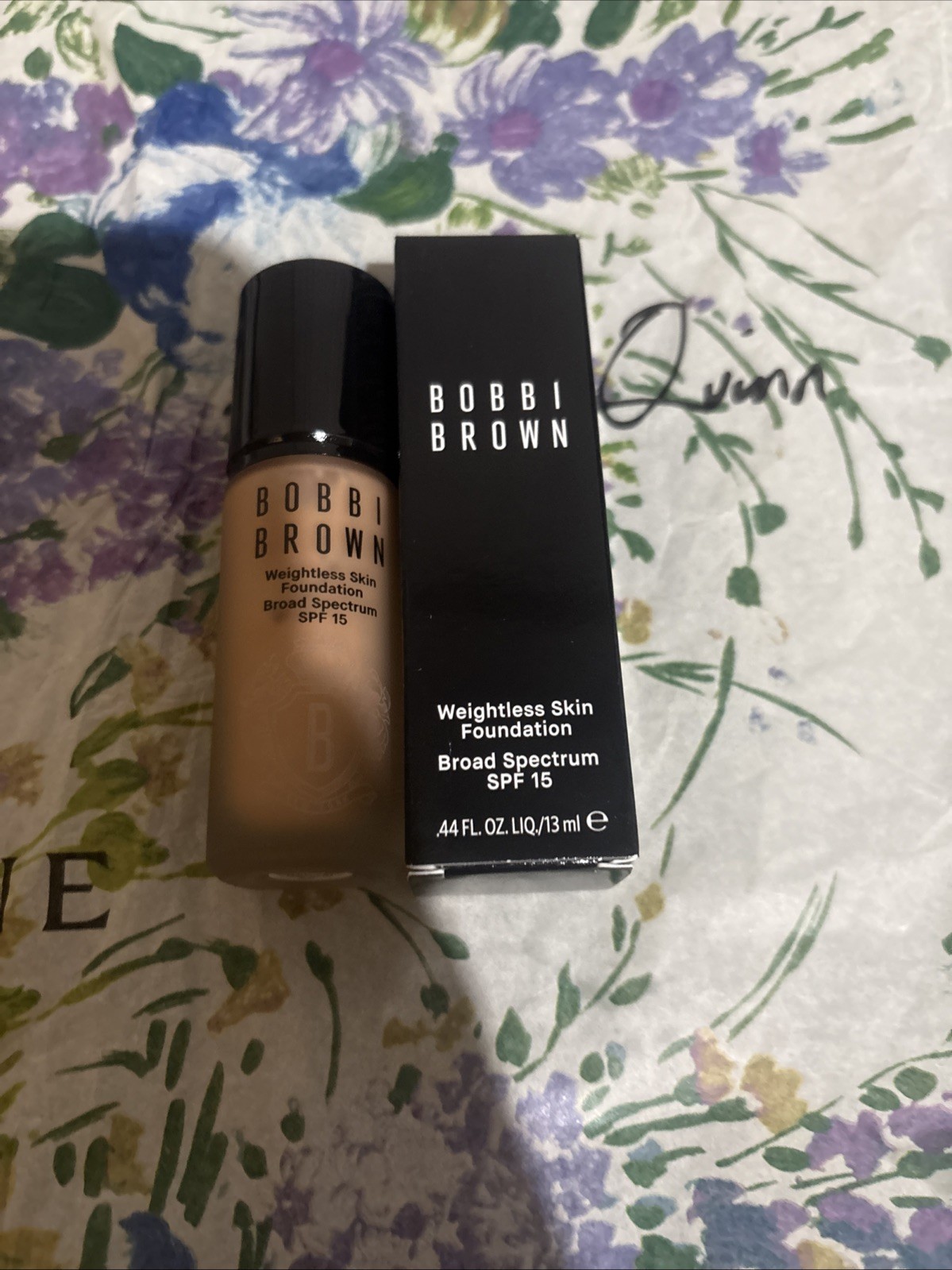 BOBBI BROWN WEIGHTLESS SKIN FOUNDATION SPF15 (N-052 NATURAL) .44oz/13ml NIB