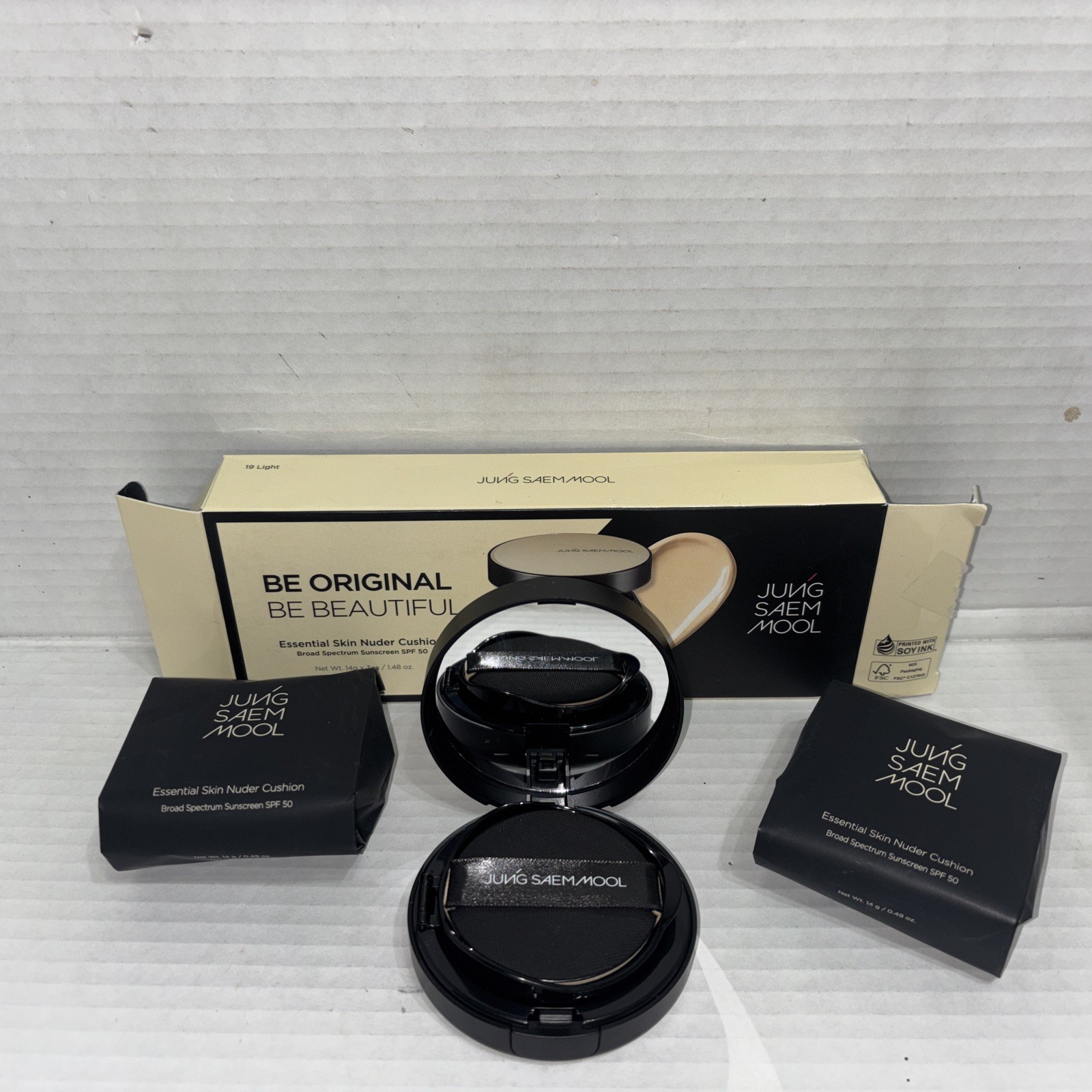 Jung Saem Mool Essential Skin Nuder Cushion Bundle set 14g +(2) Refill 19 Light