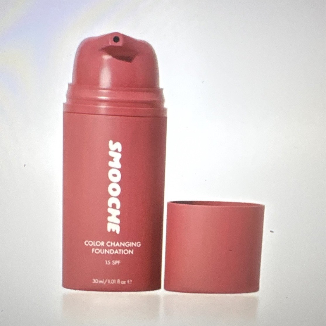 Smoochie Color Changing Foundation SPF 15, 30 ml / 1.01 fl oz