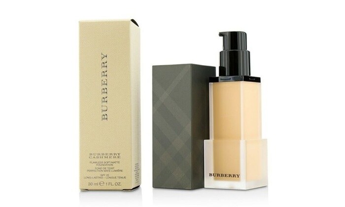 BURBERRY Cashmere Long-Lasting Flawless Soft-Matte Foundation SPF 1 oz.