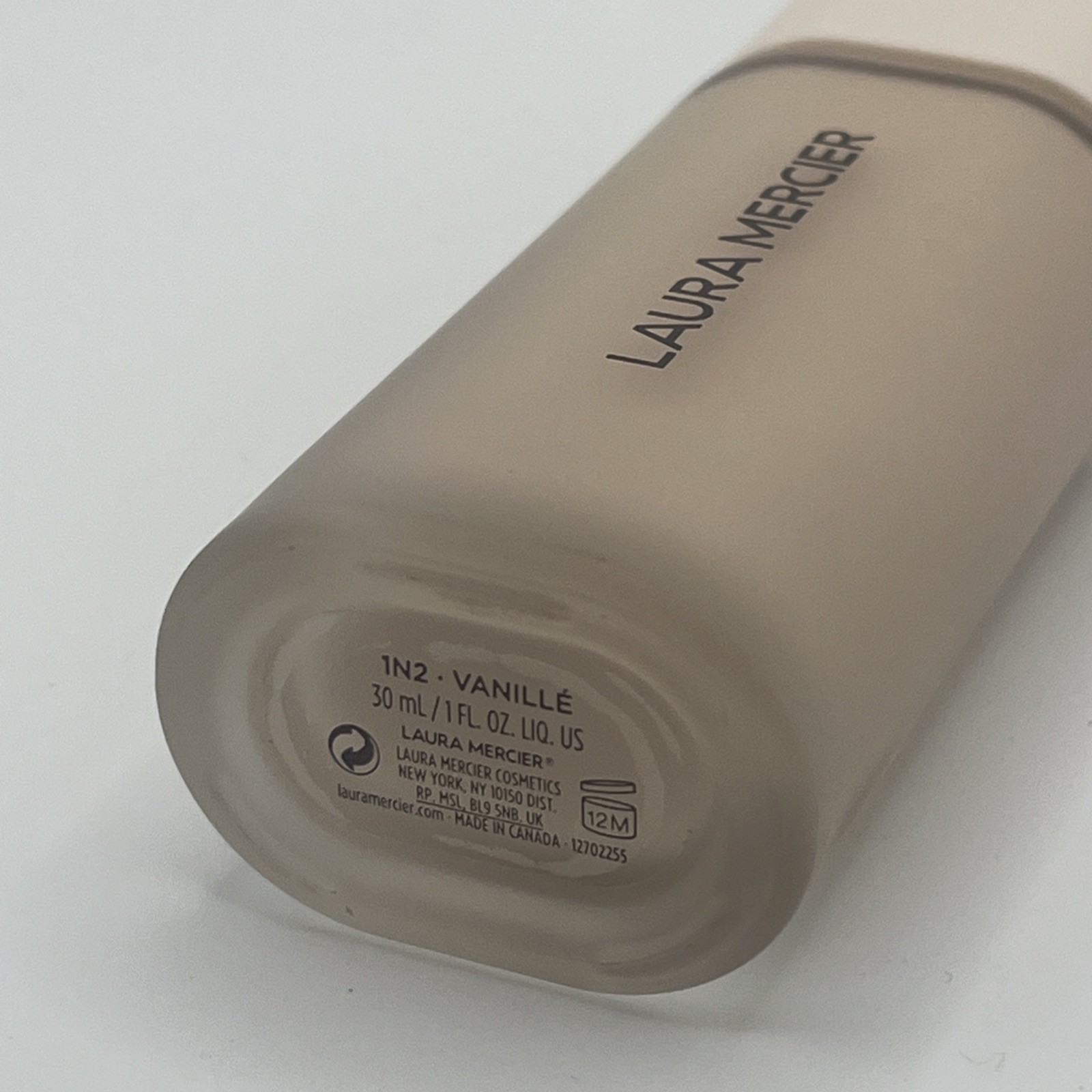 Laura Mercier Flawless Weightless Perfecting Foundation 1N2 Vanille 1 Fl Oz NIB
