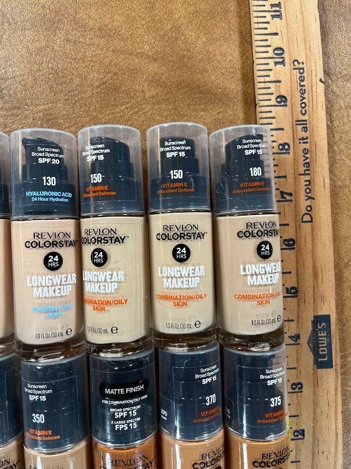 Revlon Colorstay Longwear Makeup FOUNDATION Combination/OILY Skin NEW Lot of 16