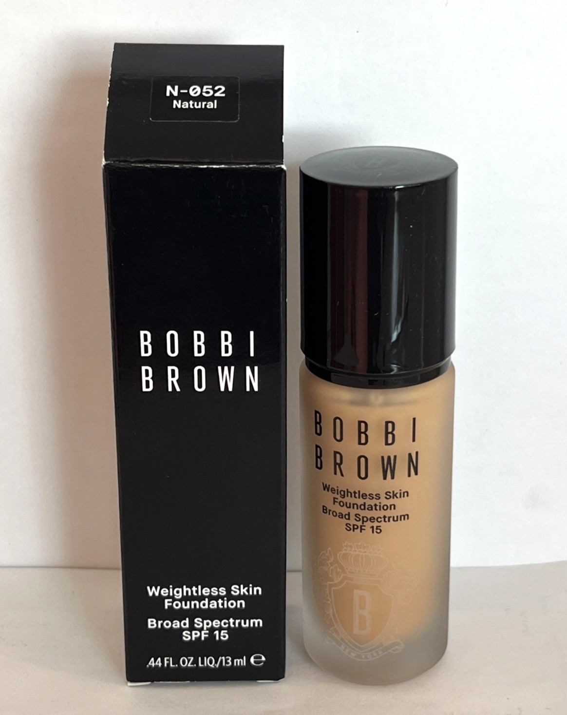 Bobbi Brown Weightless Skin Foundation SPF 15 N 052 Natural 0.44oz/ 13ml New