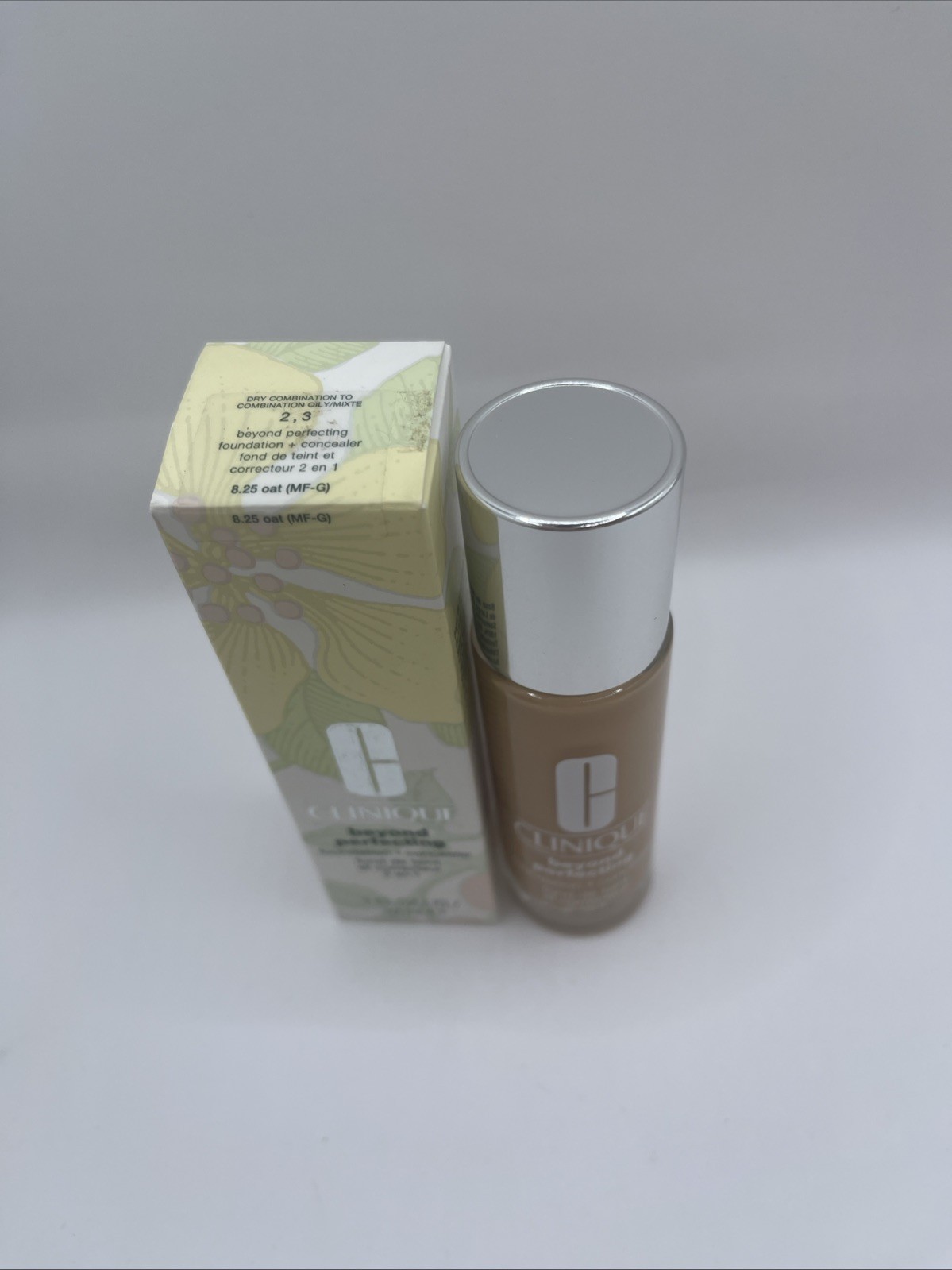 CLINIQUE Beyond Perfecting Foundation + Concealer *8.25 OAT* / 1 oz/ New in box