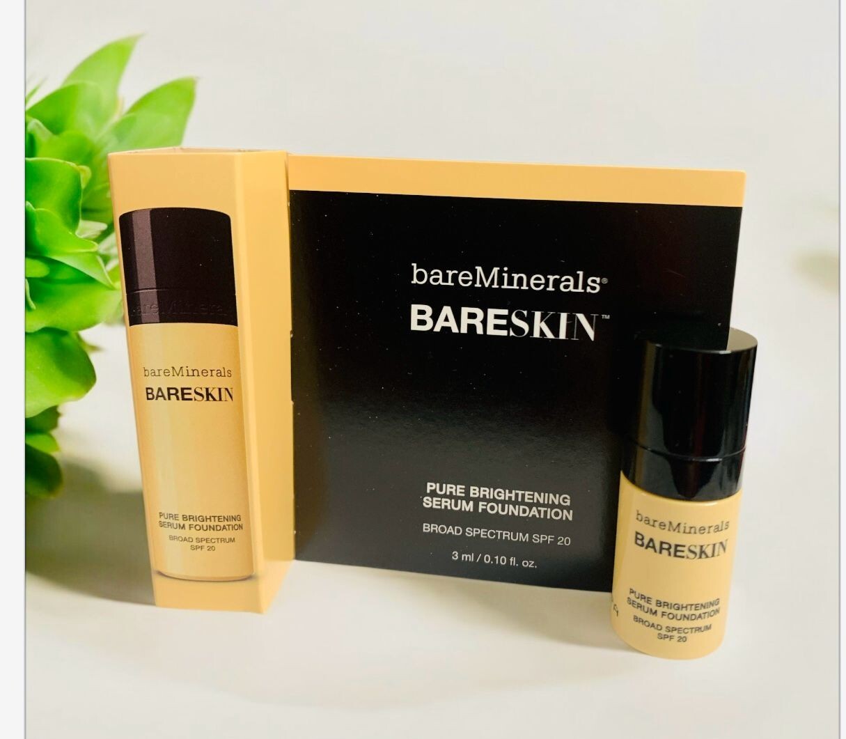 BareMinerals Bareskin Pure Brightening Serum Foundation SPF 20 BARE IVORY 3mL