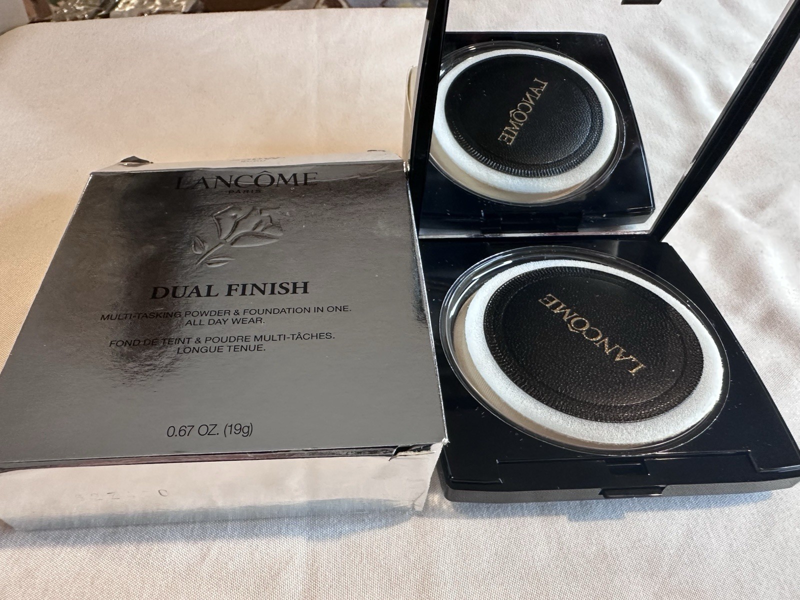 Lancome Dual Finish Multi-Tasking Powder Foundation 230W ECRU New