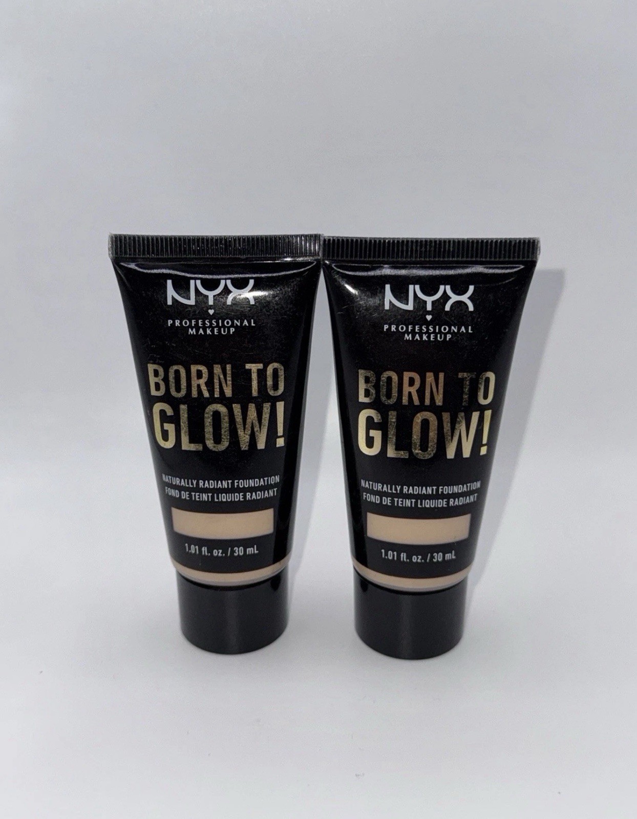 2 NYX Born To Glow Naturally Radiant Foundation Light Ivory