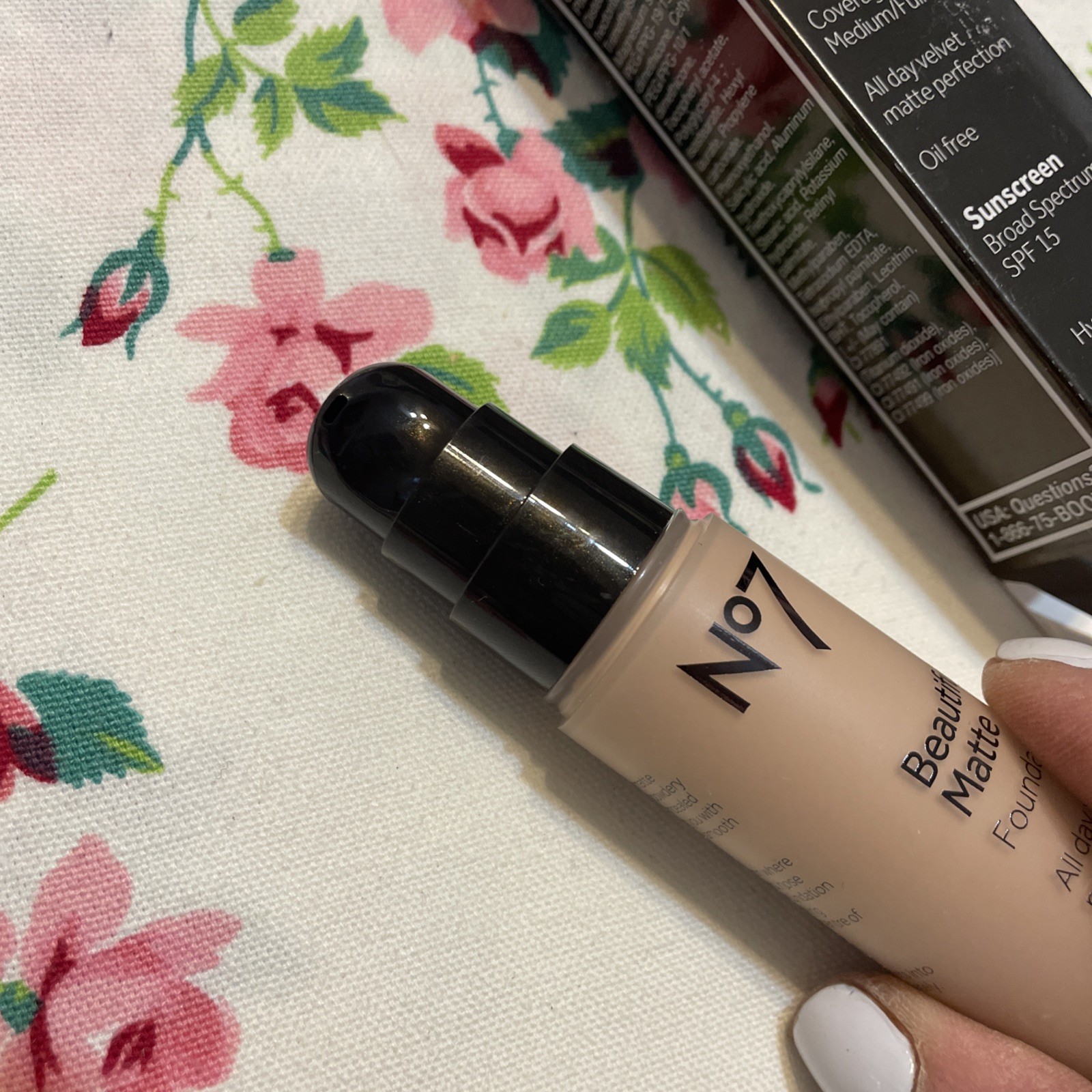No7 COOL BEIGE Beautifully Matte Foundation SPF15 Normal/Oily READ SEE NOS