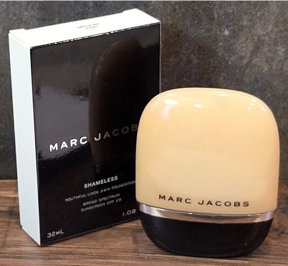 Marc Jacobs Shameless Youthful-Look 24H Foundation Liquid Makeup 1.08oz/32ml NIB