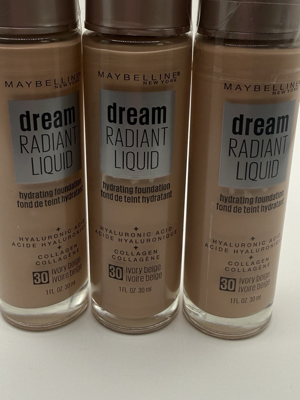 Lot of 3 Maybelline Dream Radiant Liquid Foundation Ivory Beige 30