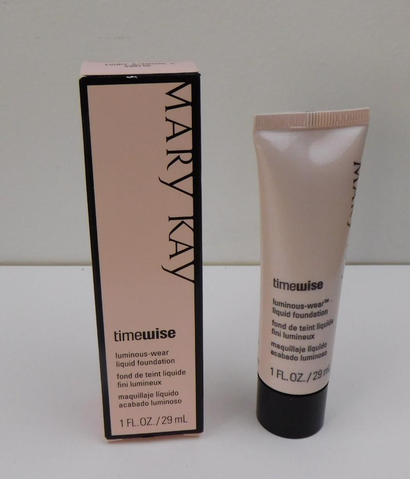 Mary Kay Timewise Ivory 6 Luminous Wear Liquid Foundation 1 fl oz 038702 NOS