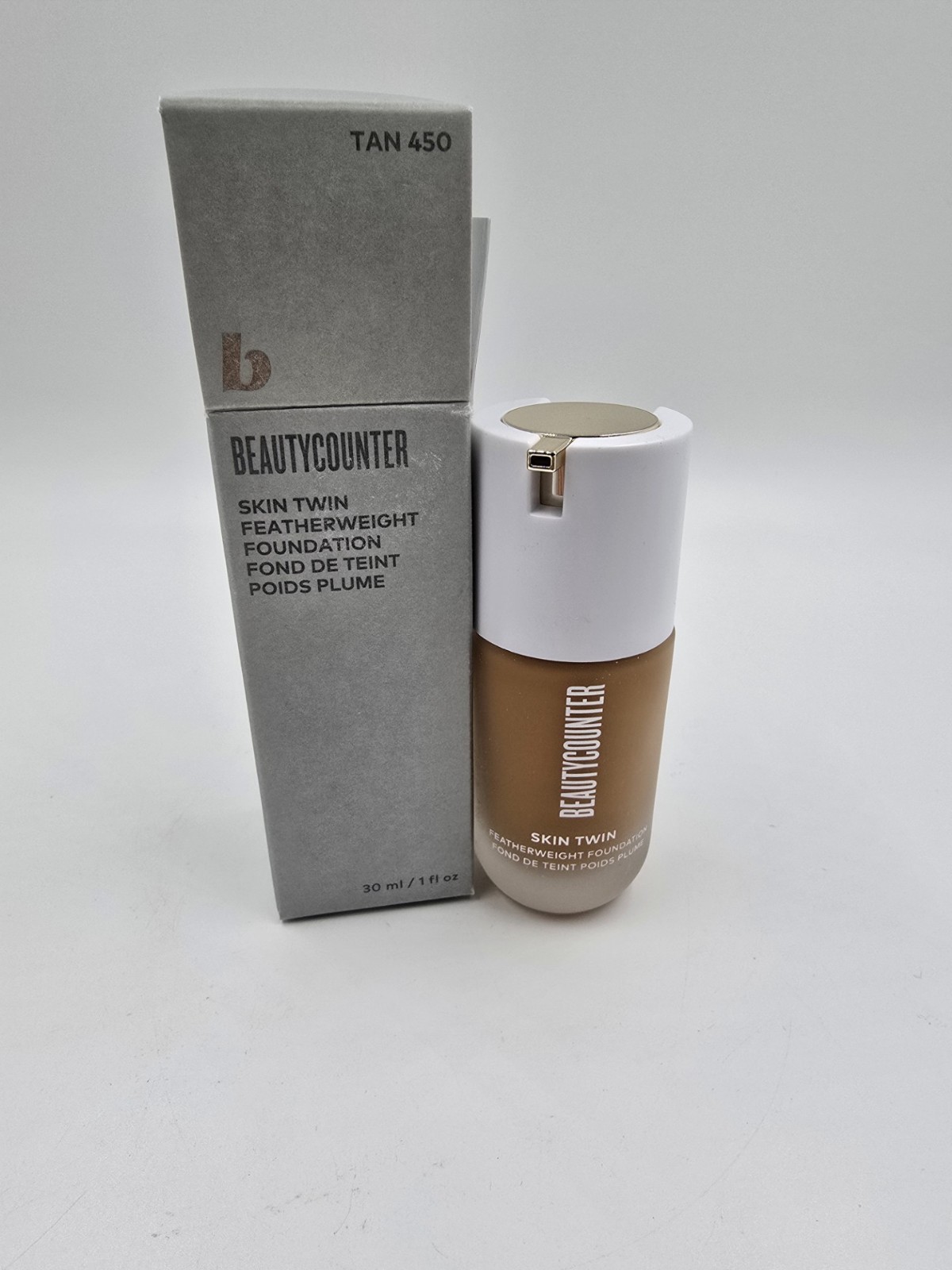 BEAUTYCOUNTER Skin Twin Featherweight Foundation 1 Fl Oz Tan 450 NIB