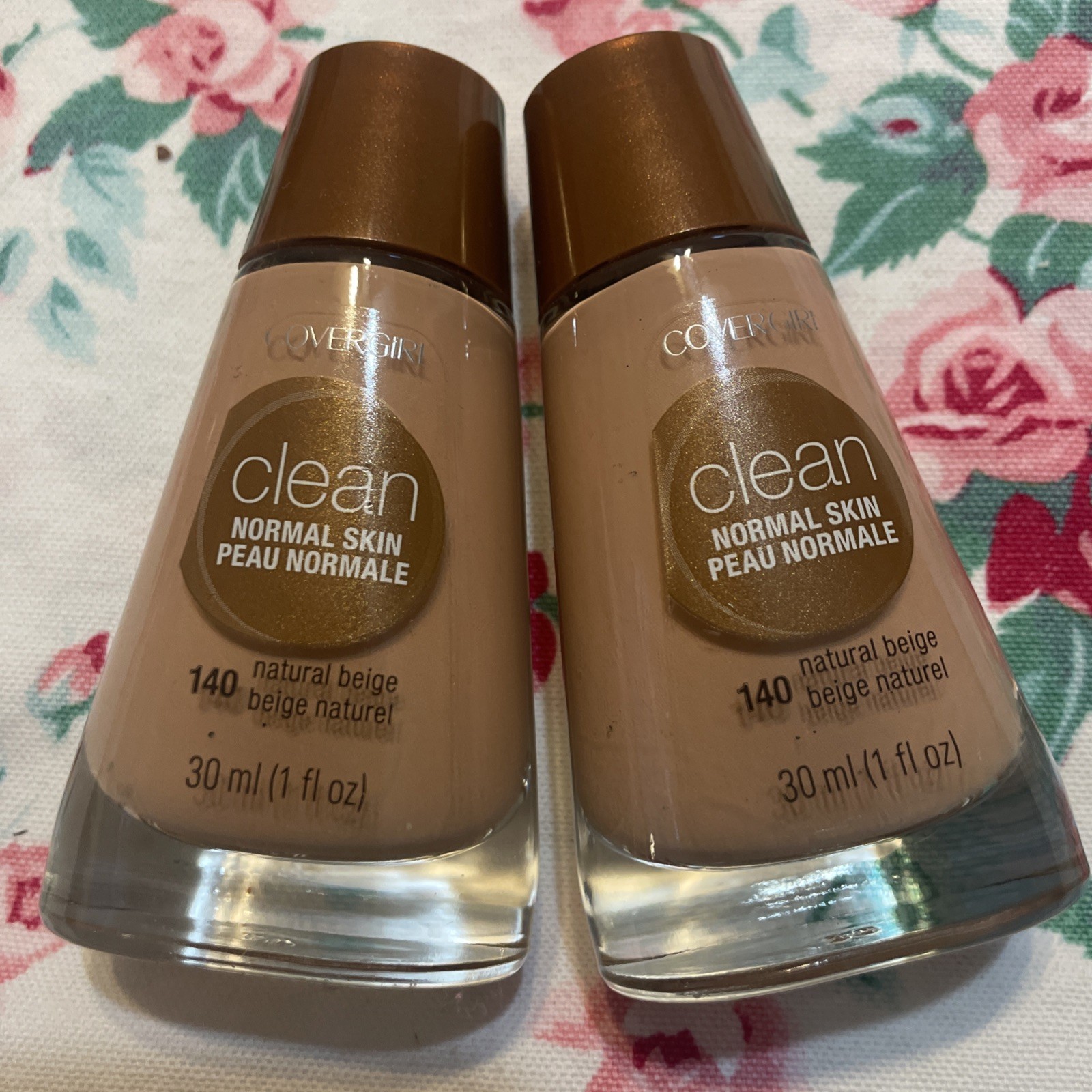2~Covergirl 140 NATURAL BUFF NORMAL SKIN Clean Liquid Foundation RETIRED READ