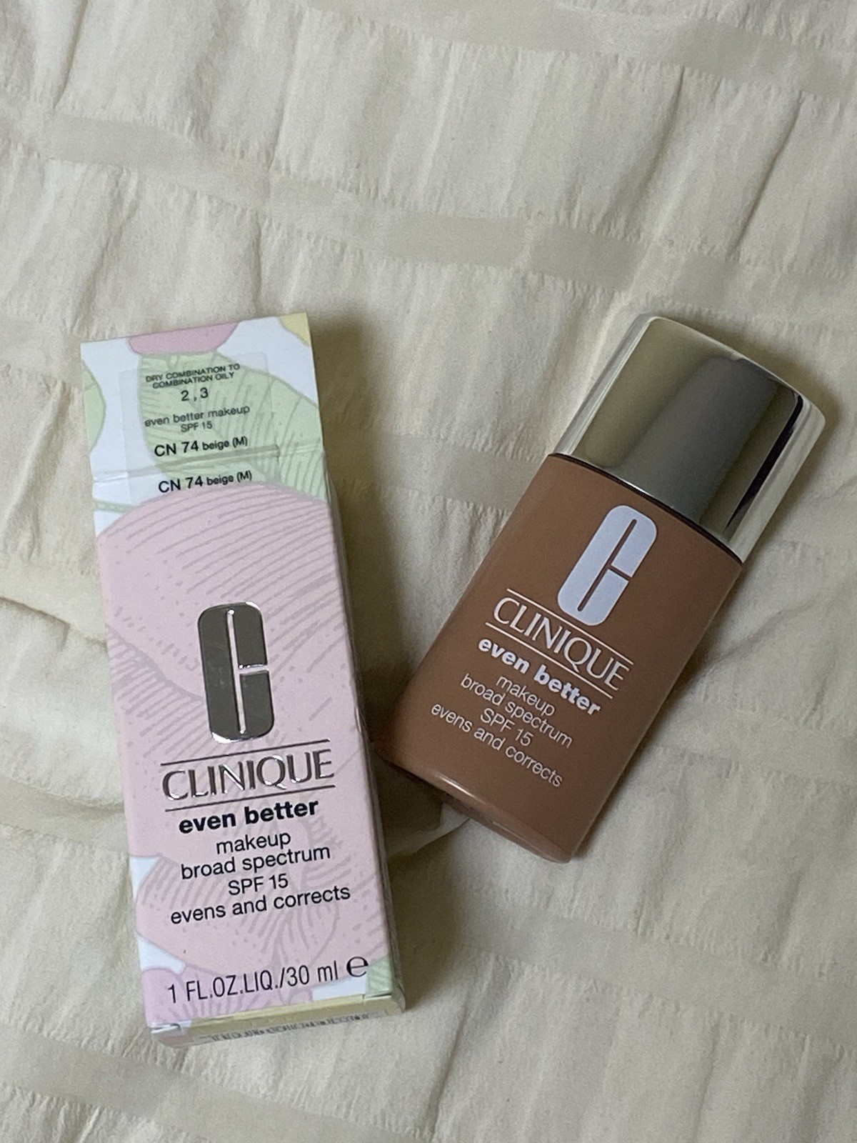 CLINIQUE Even Better makeup CN 74 Beige