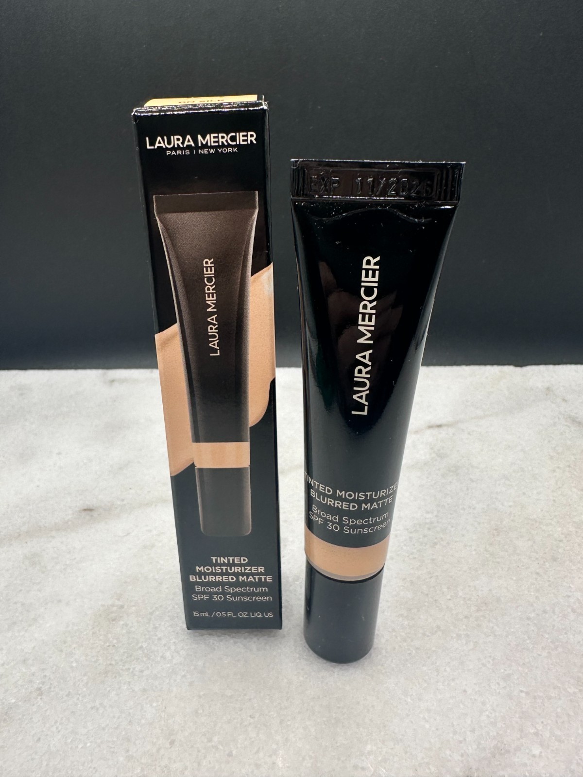LAURA MERCIER TINTED MOISTURIZER BLURRED MATTE ON SILK .5 oz SPF 30