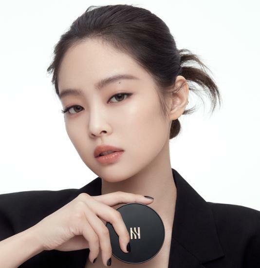 HERA Black Cushion SPF 34 / PA++ (4 colors)