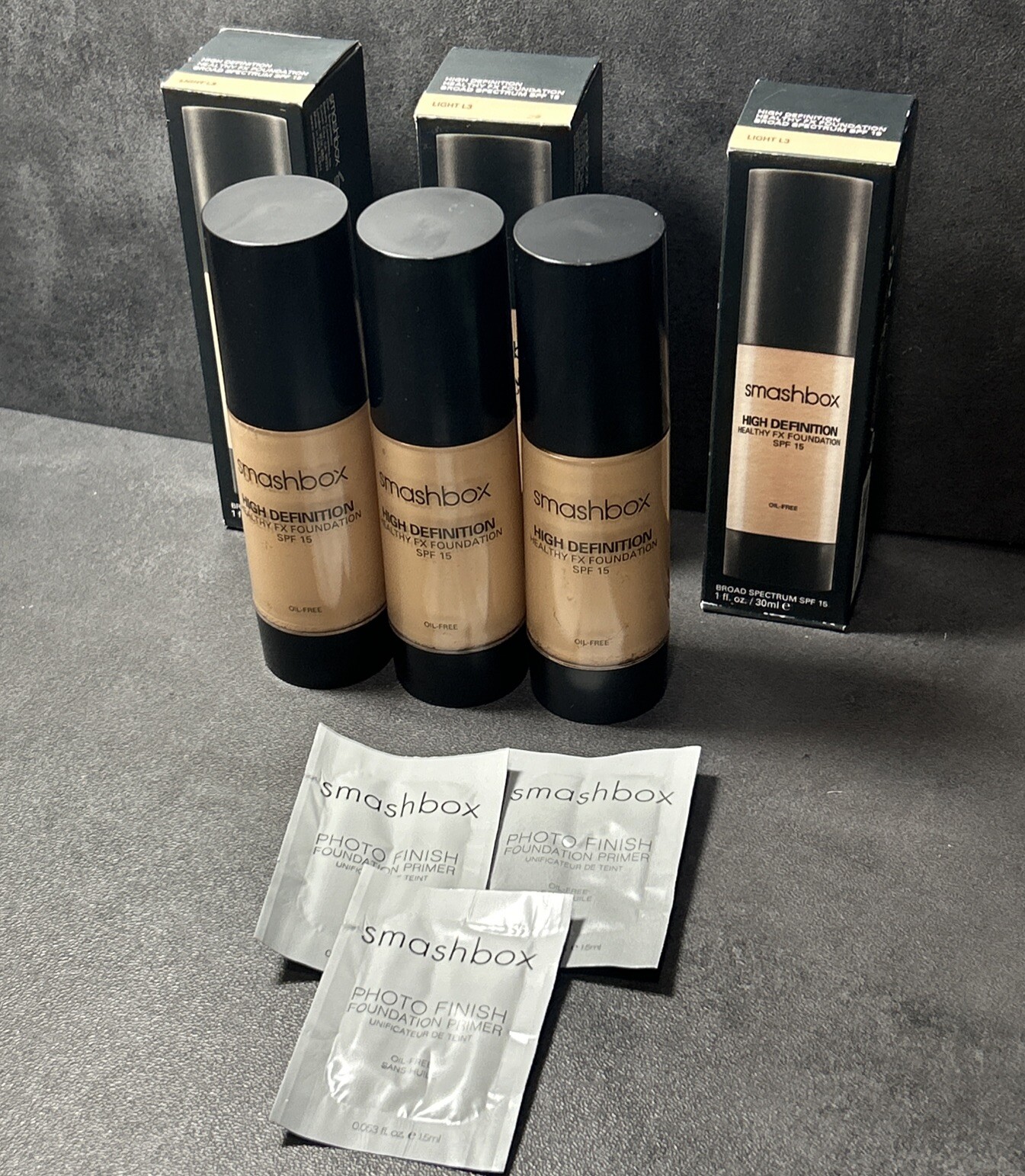 3 Smashbox High Definition Fx Foundation SPF 15 Oil-Free Light L3 & Primer