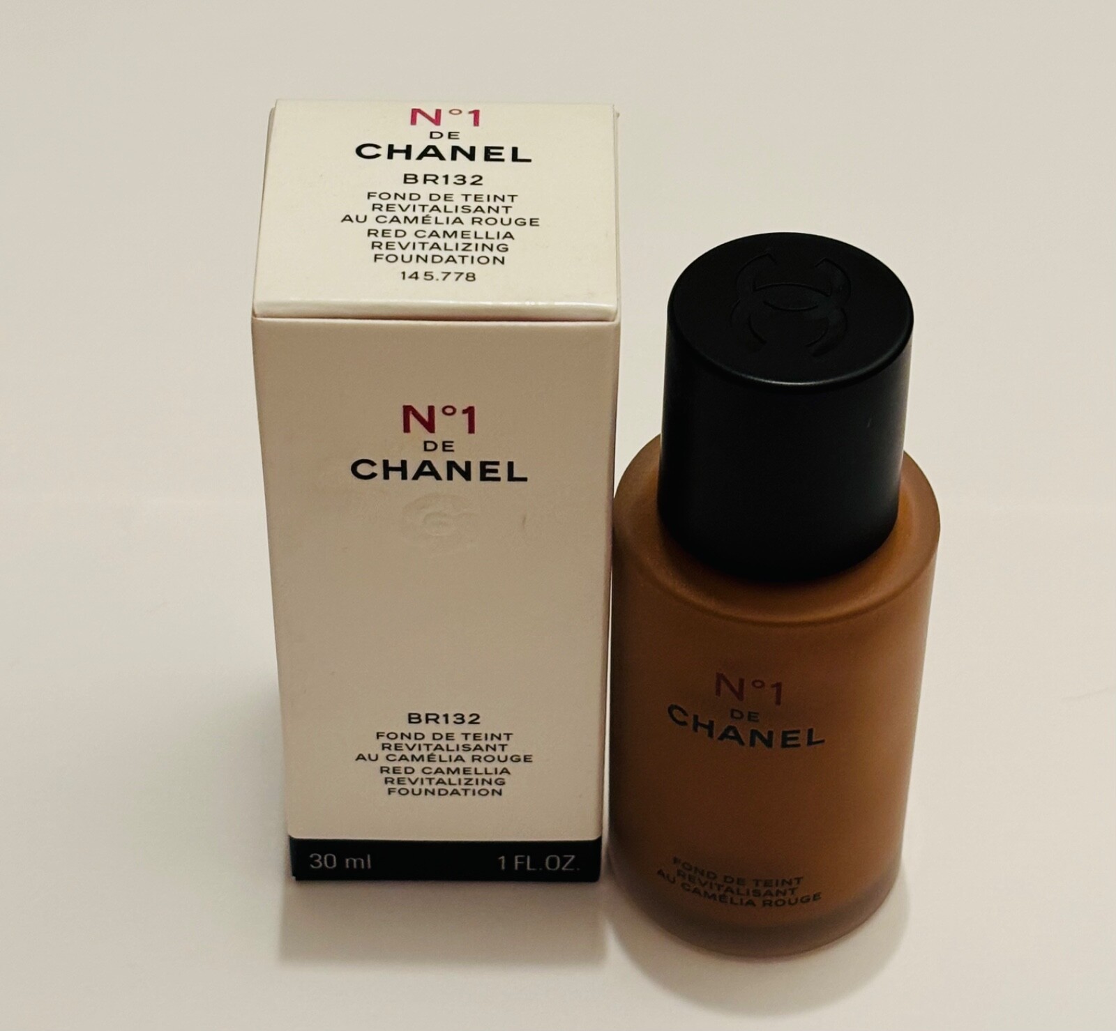 CHANEL No1 DE TEINT REVITALIZING FOUNDATION(RED CAMELIA)-AUTHENTIC PICK SHADE