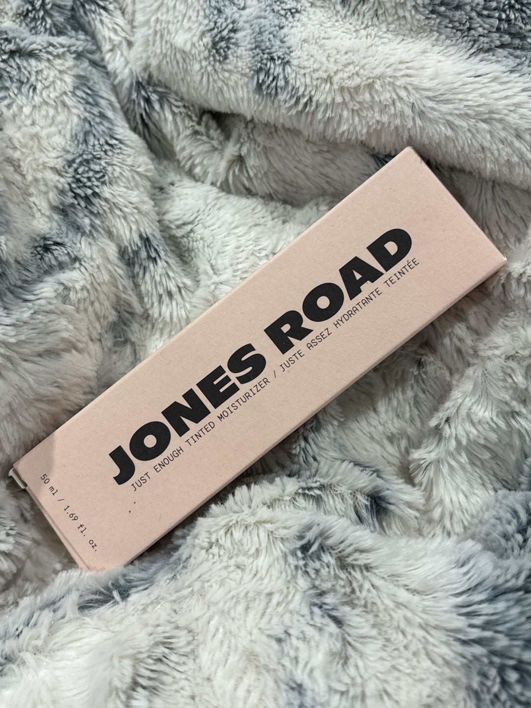 Just Enough Tinted Moisturizer – Jones Road,