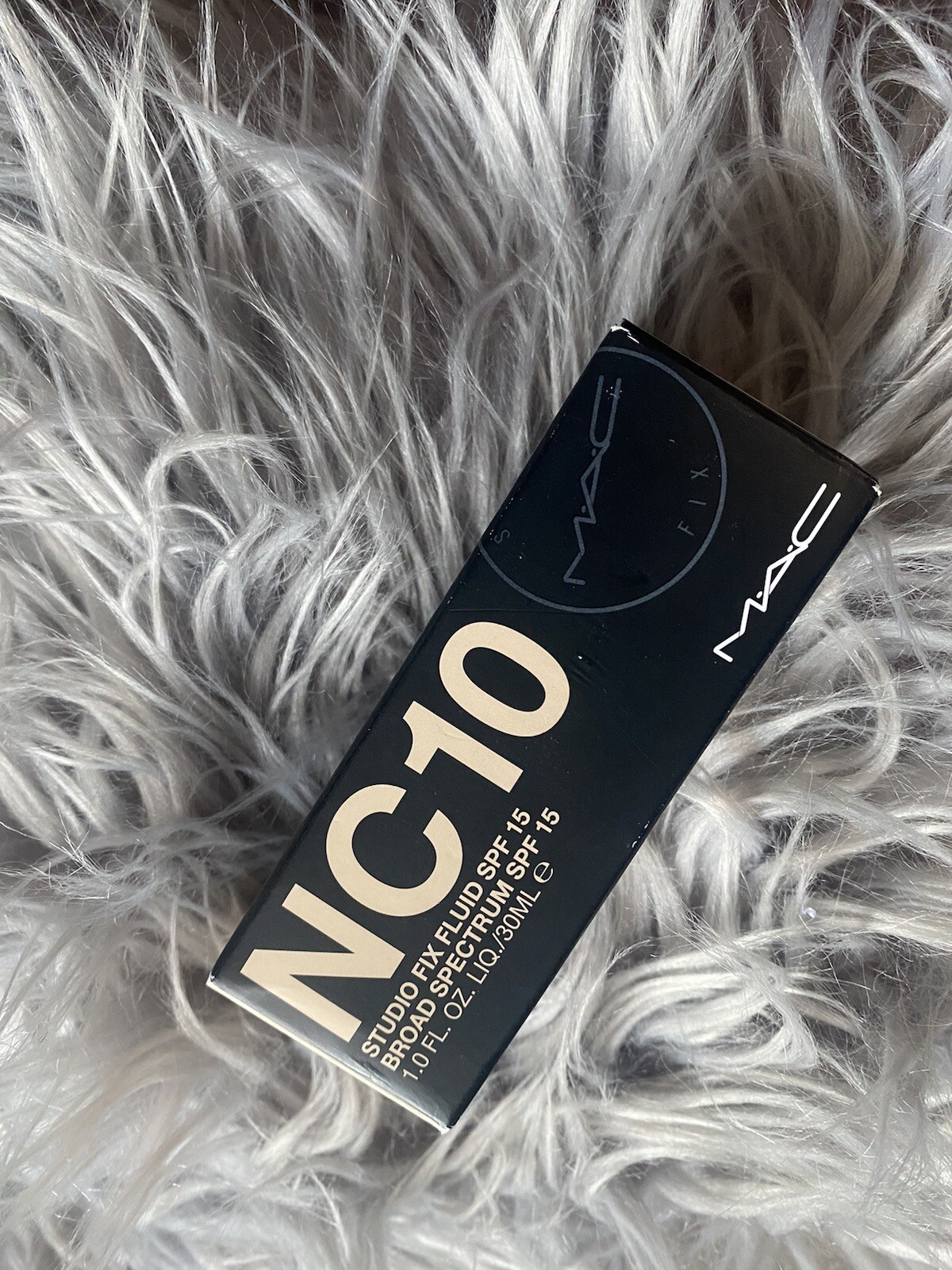 NC10~MAC Studio Fix Fluid Foundation SPF15 1oz/30ml 24hr Wear (very Fair Beige)