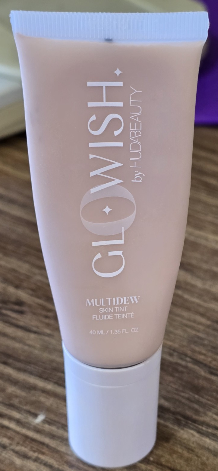 75% HUDA BEAUTY Glowish Multidew Skin Tint Foundation 1.35 01 Fair READ