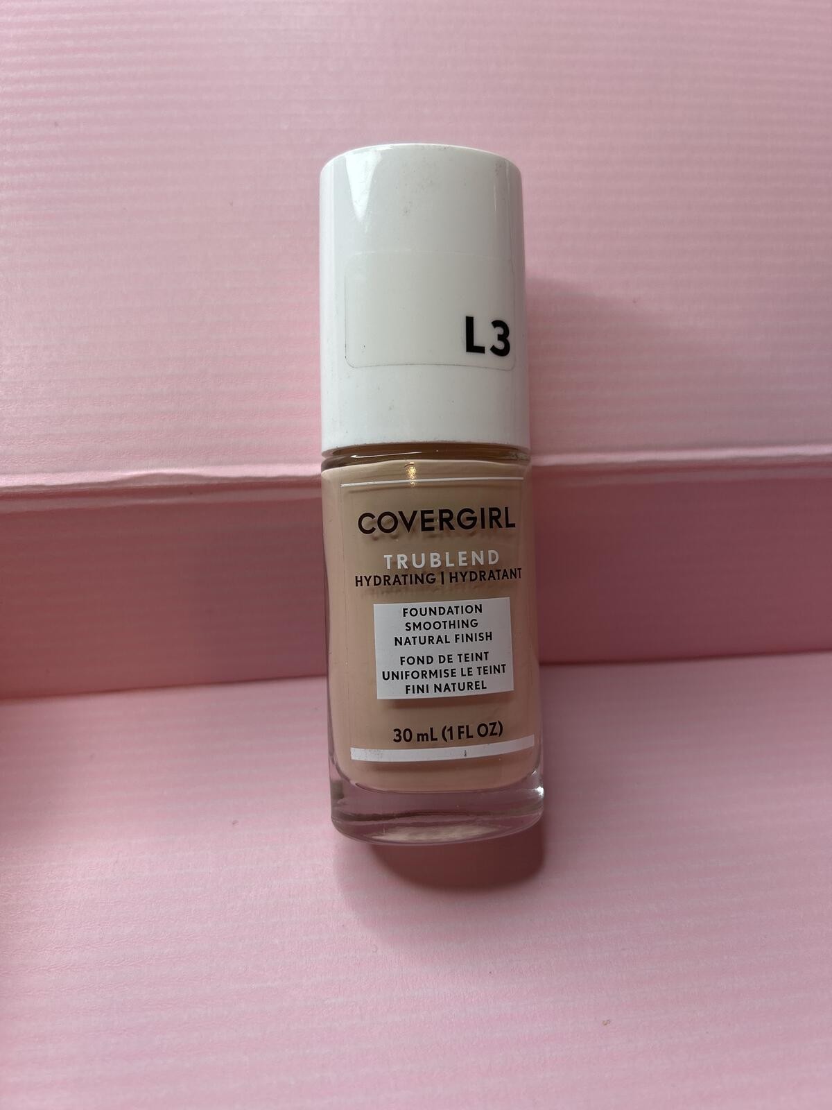 CoverGirl TruBlend Hydrating Foundation L3 30 mL Liquid Makeup