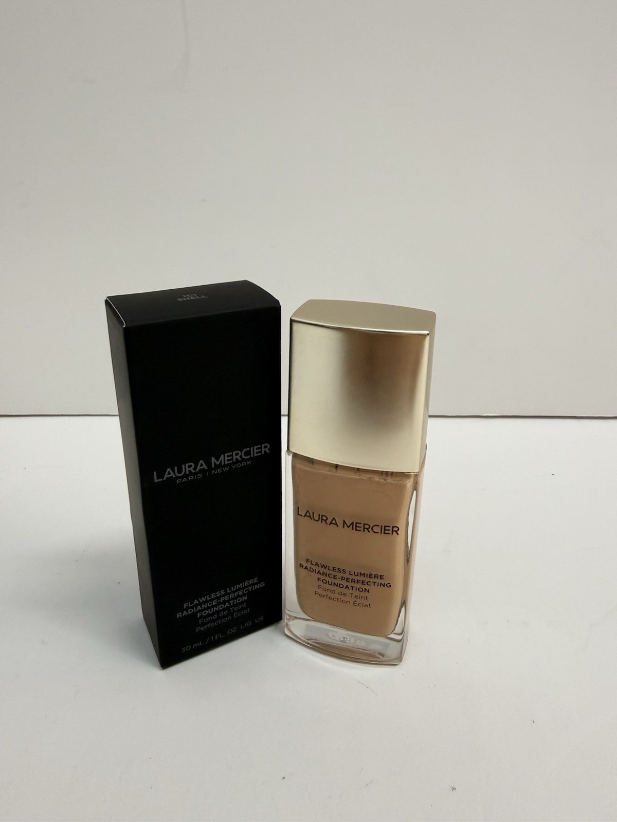 Laura Mercier Flawless Lumiere Radiance-Perfecting Foundation – 1C1 Shell, 1 oz