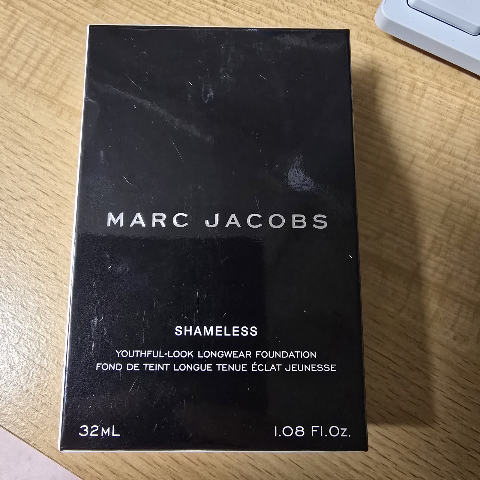 Marc Jacobs Shameless Foundation ~ R230 Light ~ full size NIB 1.08 fl oz