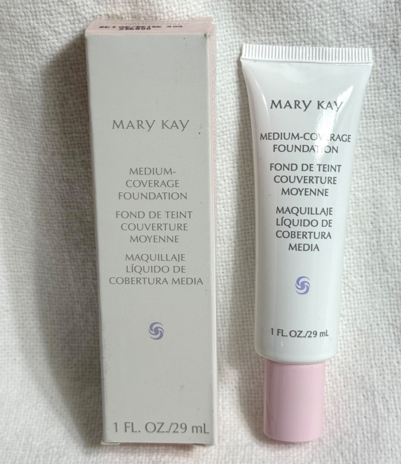 New In Box Mary Kay Medium Coverage Foundation Beige 404 Normal/Dry PINK Cap