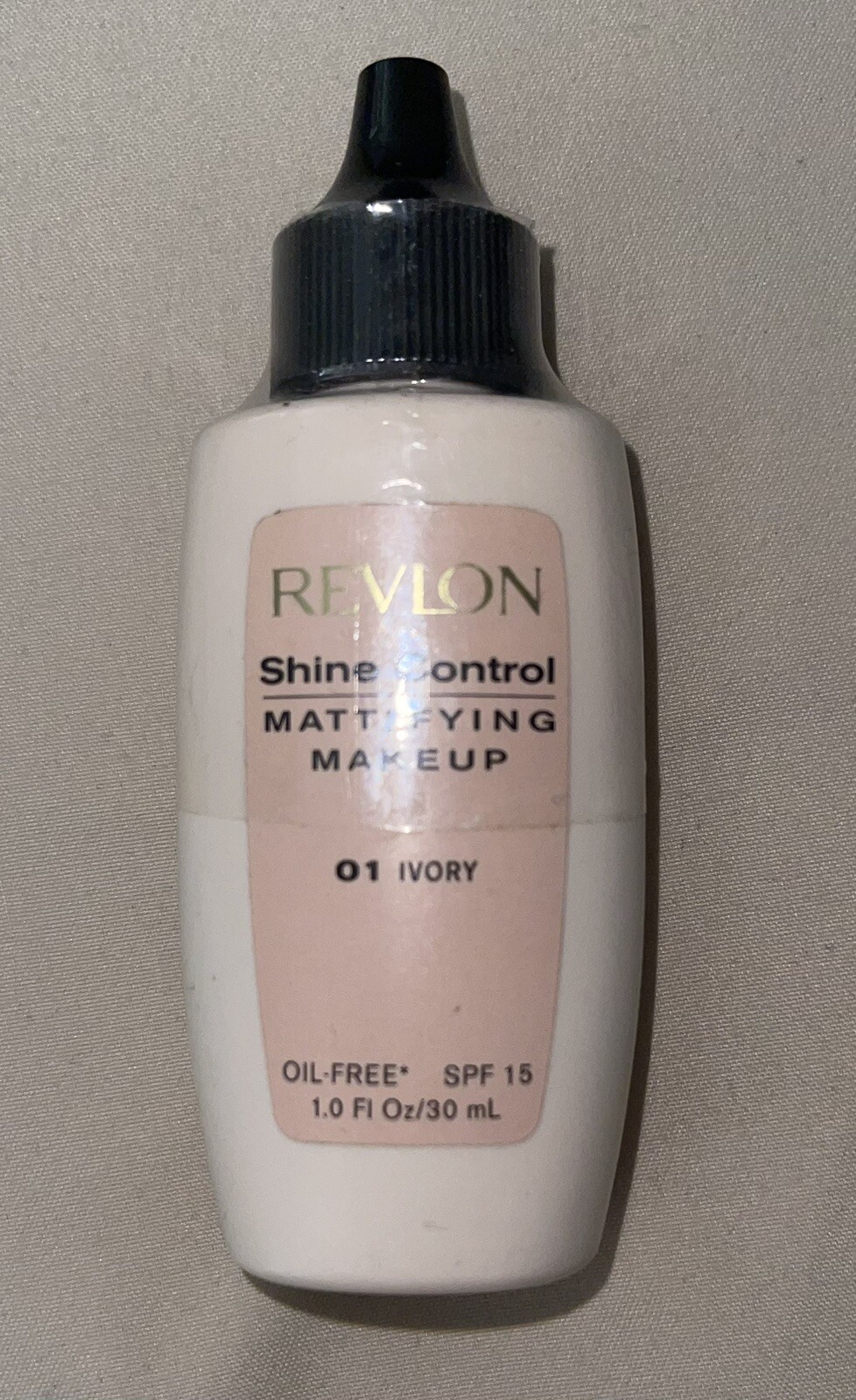 DISCONTINUED REVLON SHINE CONTROL MATTIFYING MAKEUP FOUNDATION SEALED IVORY RARE