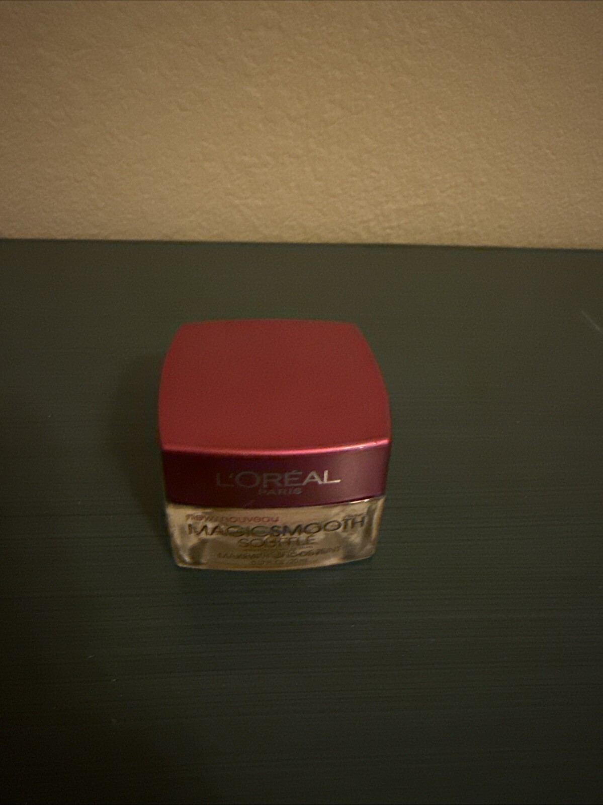NEW LOréal Magic Smooth Souffle 510 Light Ivory 0.67 FL OZ