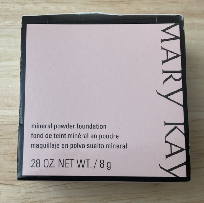 Mary Kay 028022 Beige 0.5 Mineral Powder Foundation .28oz (New in Box)