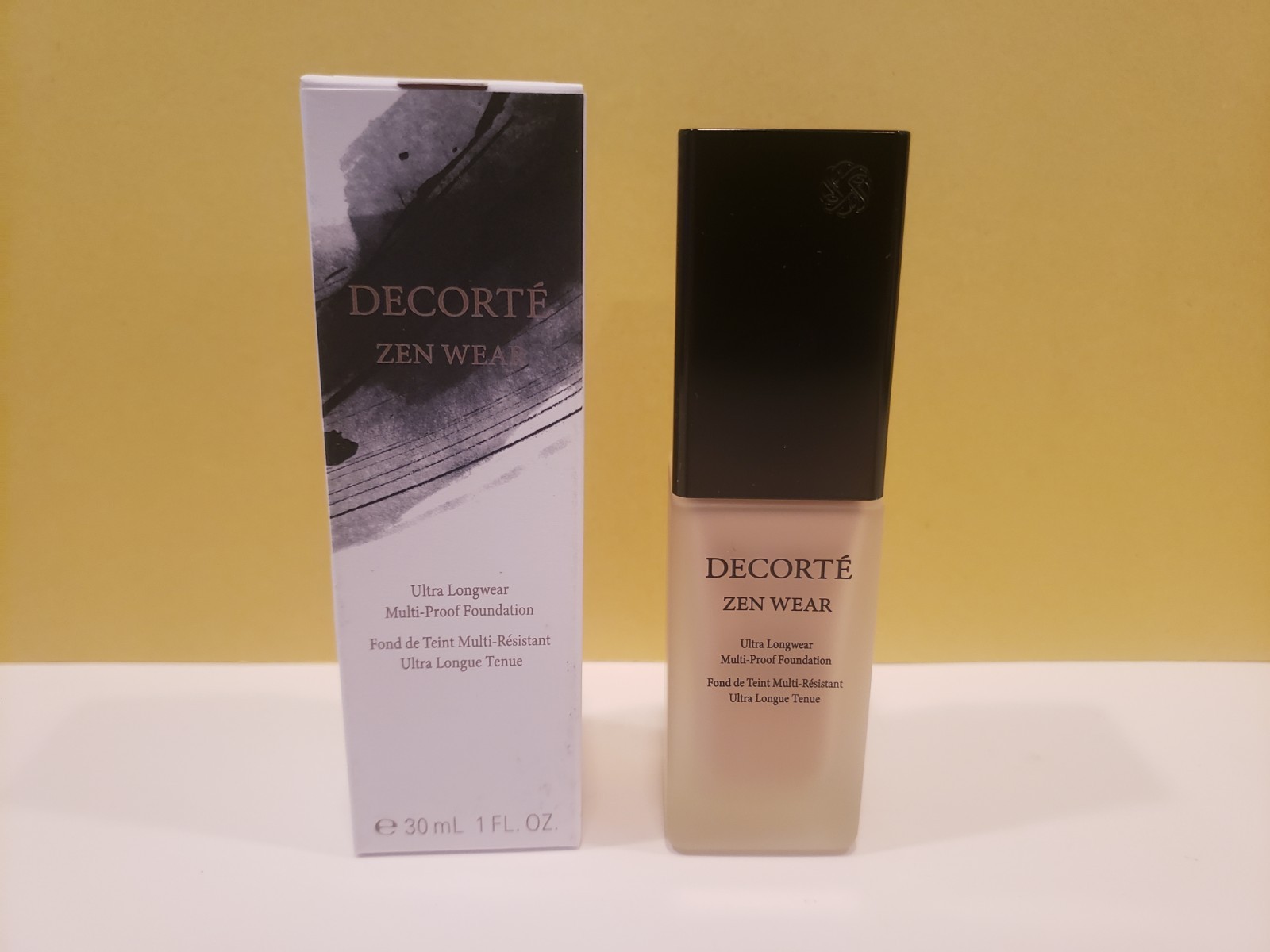 Decorte ~ Zen Wear Ultra-Longwear Multi Proof Foundation~ W14~ 1 oz ~NIB