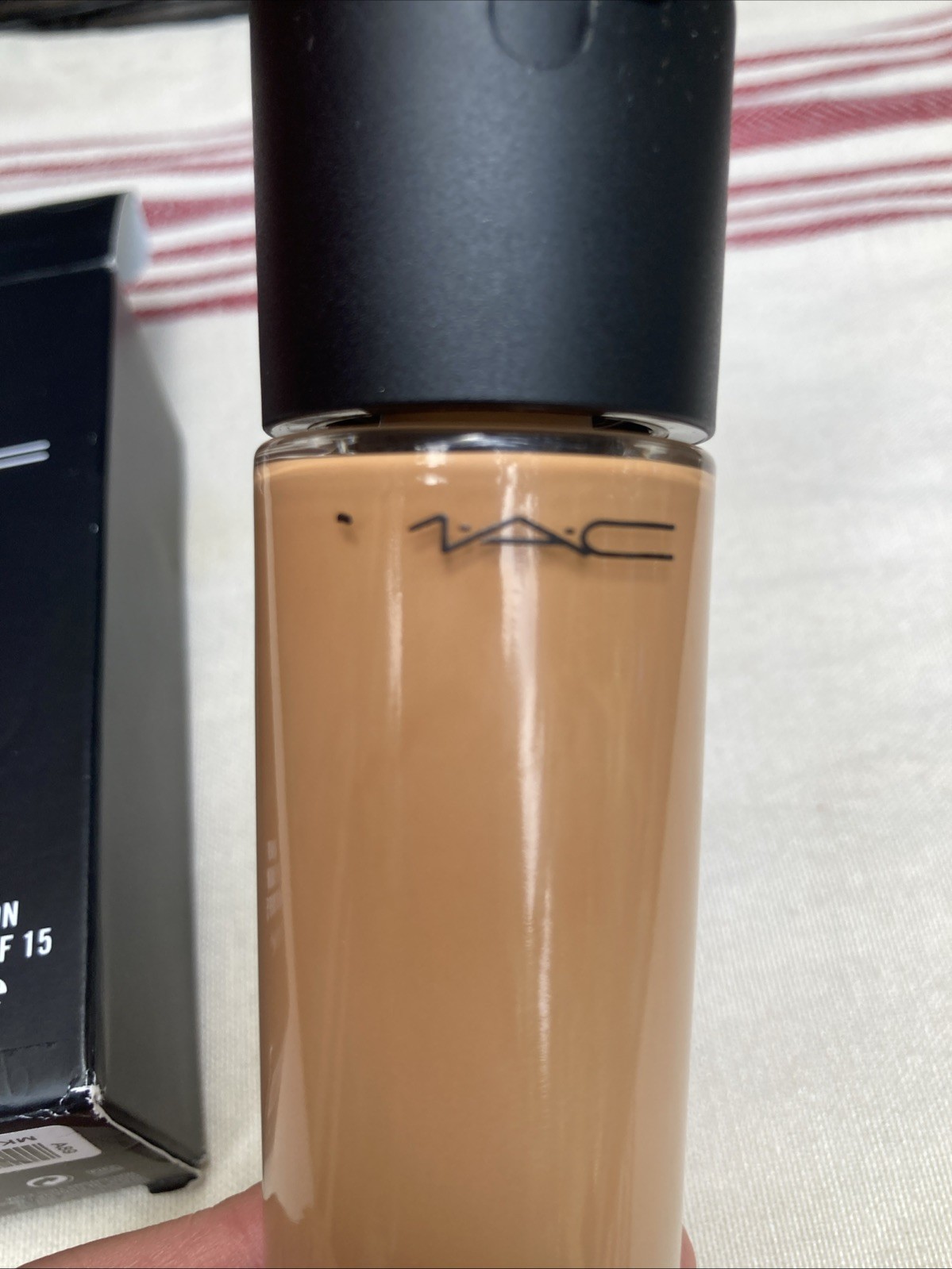 MAC Matchmaster SPF15 Foundation #6.0 – Size 35mL / 1.2 Oz. New In Box