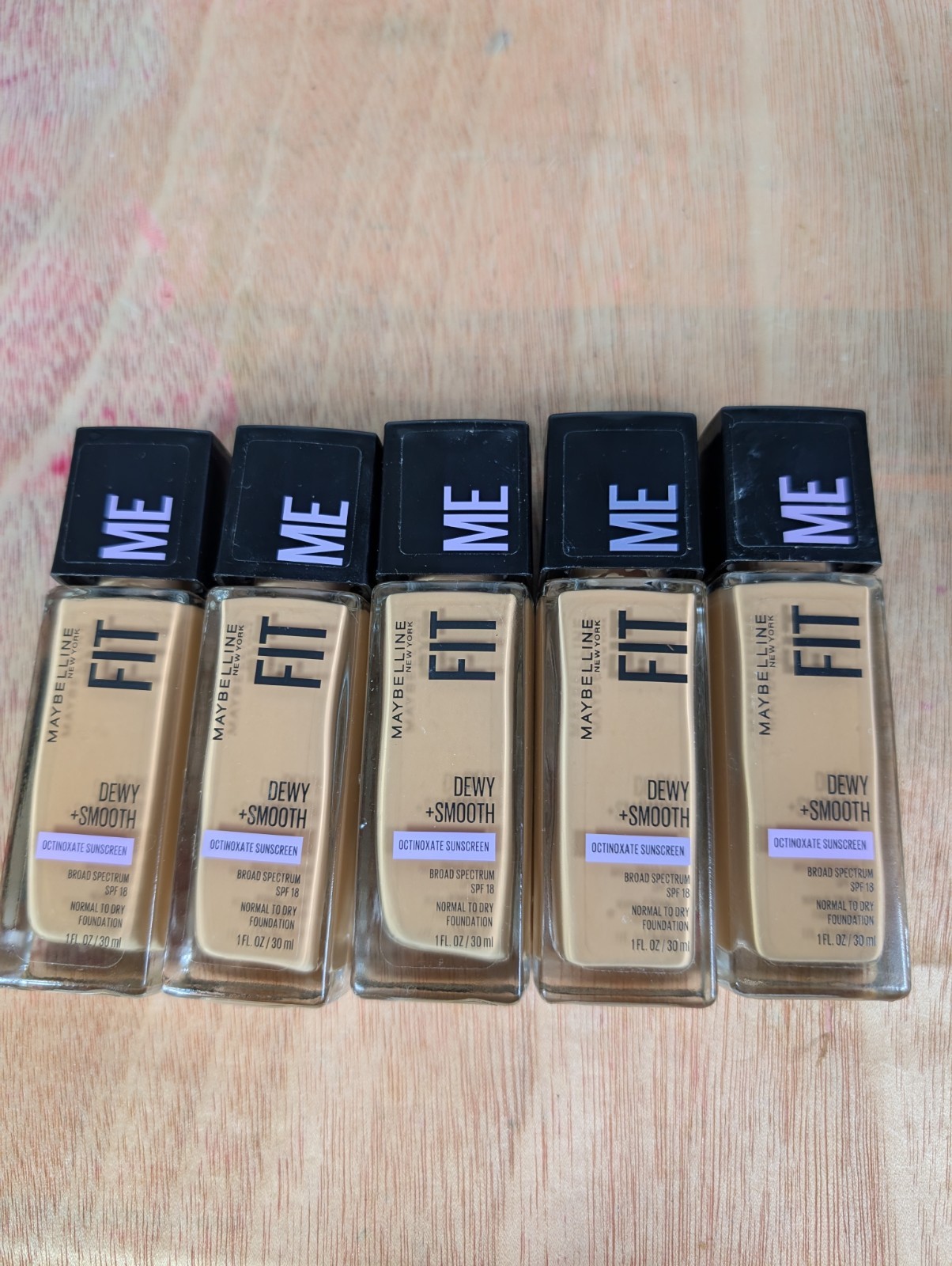 Maybelline New York Fit Me! Dewy + Smooth Foundation 225 Medium Buff 5 Pack