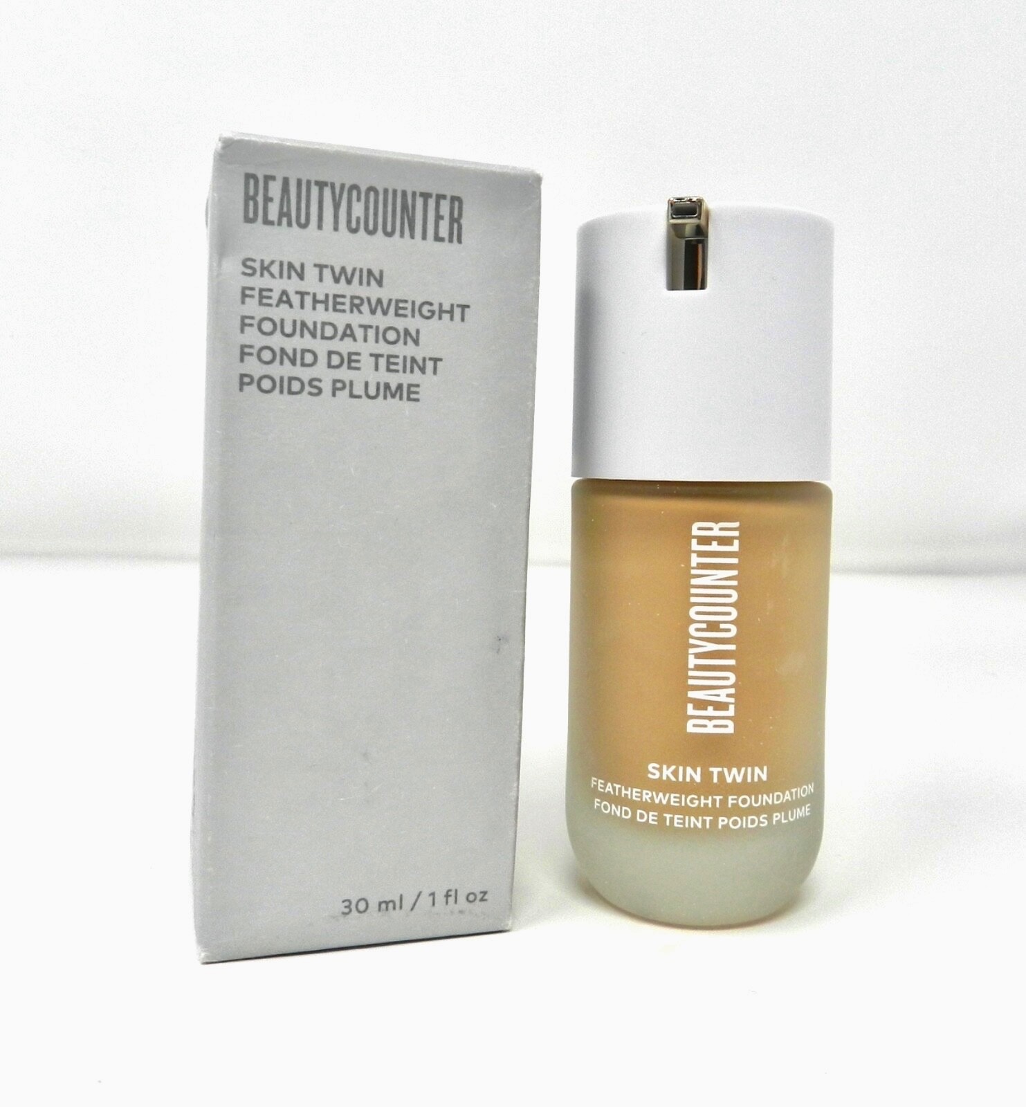 BeautyCounter Skin Twin Featherweight Foundation Tan 440