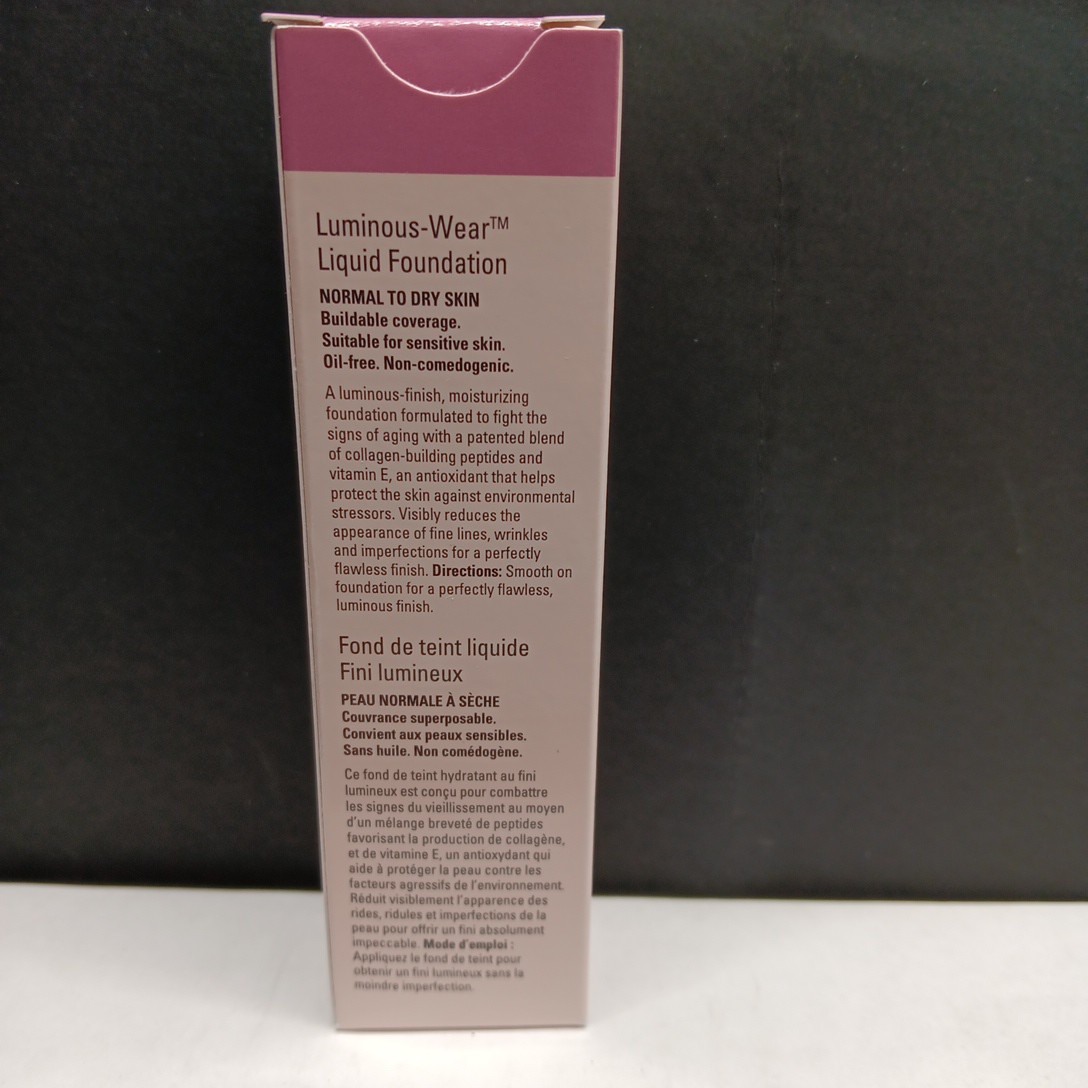 Mary Kay Timewise Luminous Wear Liquid Foundation Ivory 5 038701