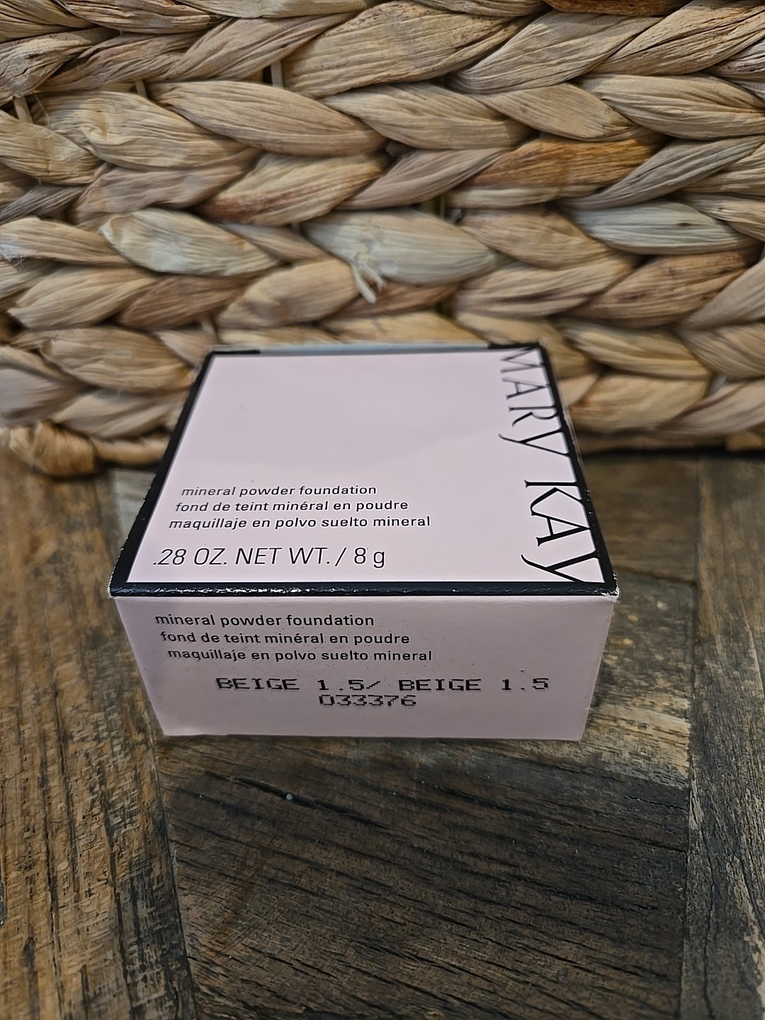 Mary Kay Mineral Powder Foundation .28 Oz /8g – Beige 1.5 – #040988 – NOS NIB