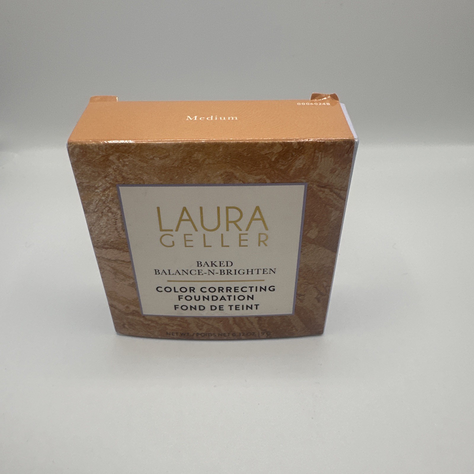 NEW – Laura Geller Baked Balance-N-Brighten Color Correcting Foundation Medium