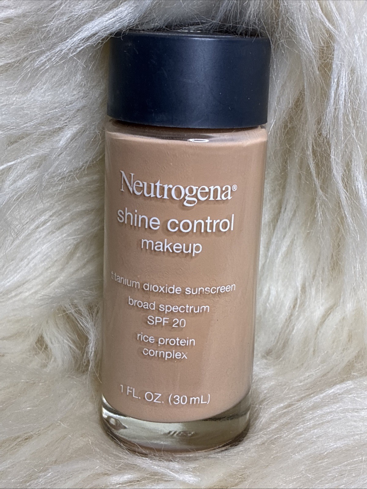 Neutrogena Shine Control Foundation Shade #30 Buff Spf 20 Rice Protein Complex.