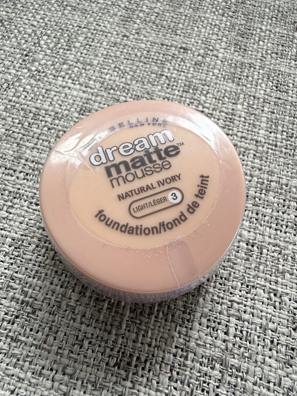 NEW Maybelline Dream Matte Mousse Foundation-NATURAL IVORY LIGHT 3 SEALED