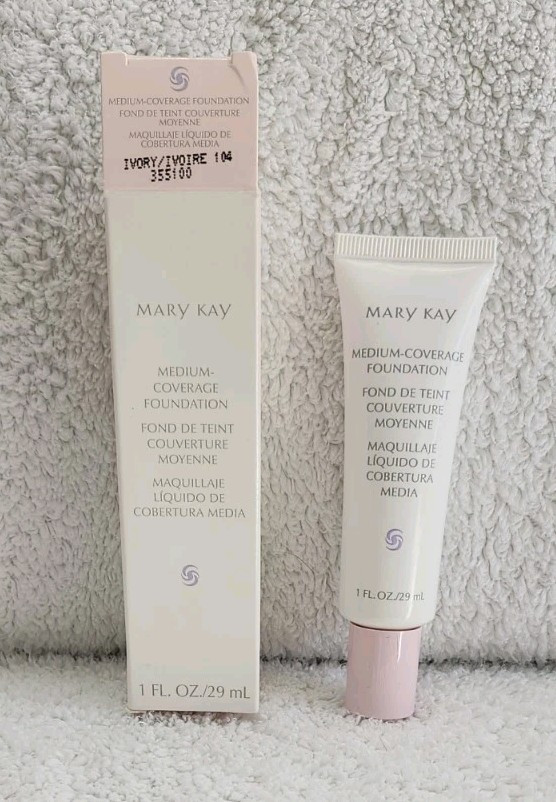 Mary Kay Medium Coverage Foundation Ivory 104 Pink Cap New Discontinued