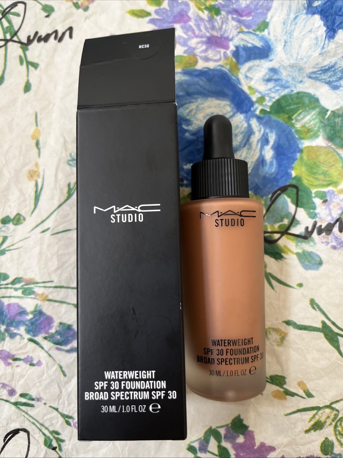 Mac Waterweight Foundation (NC50) (30ml)