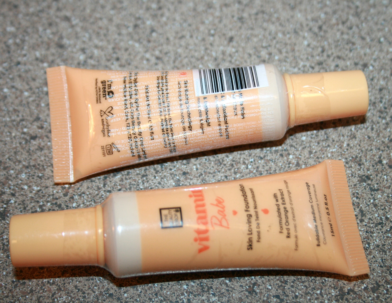2 x The Beauty Crop Vitamin Babe Foundation 5N 0.5 oz Travel = 1 oz Full Size