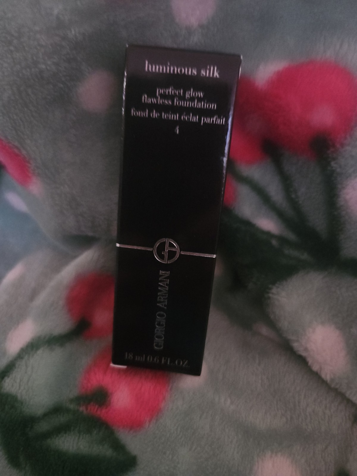 Giorgio Armani Luminous Silk Foundation #4 18ml .6 flOzNew In Box